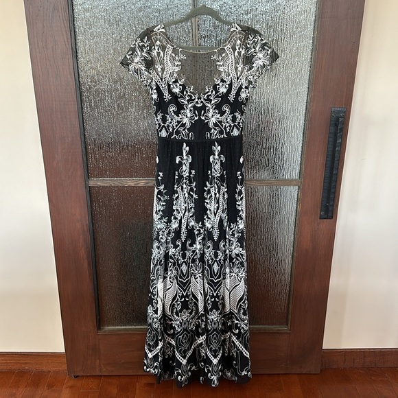 Marchesa Notte Embroidered Swiss Dot Tulle Gown size 4 - Picture 4 of 13